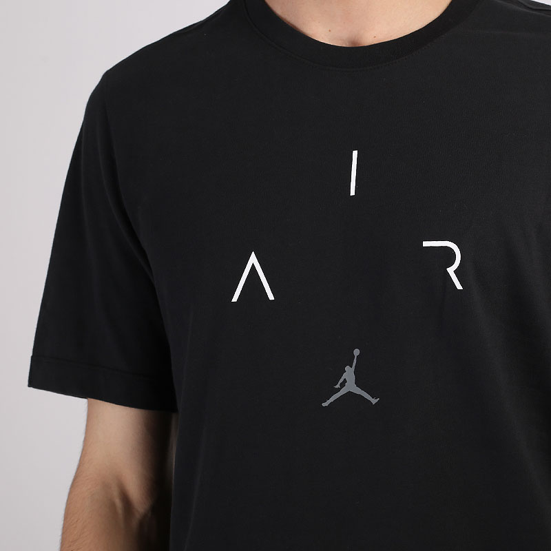 Мужская футболка Jordan Air Short-Sleeve Crew (CN3575-010)  - цена, описание, фото 2